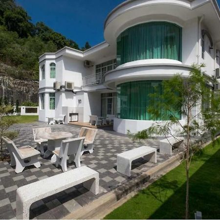6, Persiaran Tanjung Bunga 3 Vila Batu Ferringhi Exterior foto