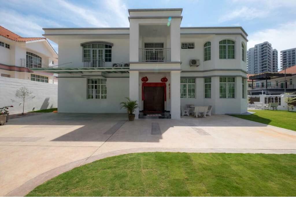 6, Persiaran Tanjung Bunga 3 Vila Batu Ferringhi Exterior foto