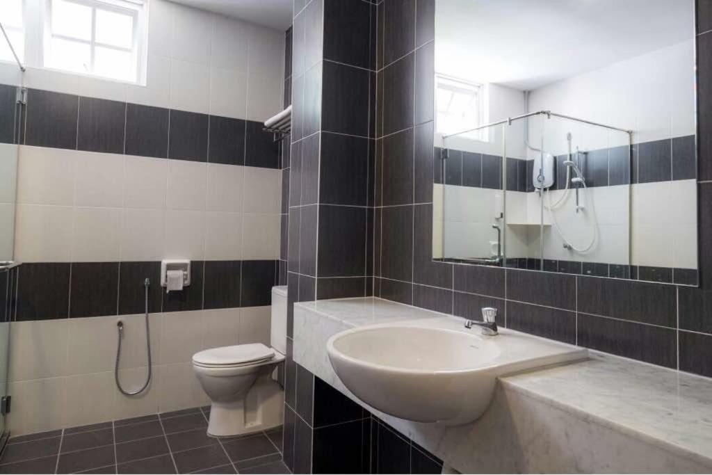 6, Persiaran Tanjung Bunga 3 Vila Batu Ferringhi Exterior foto