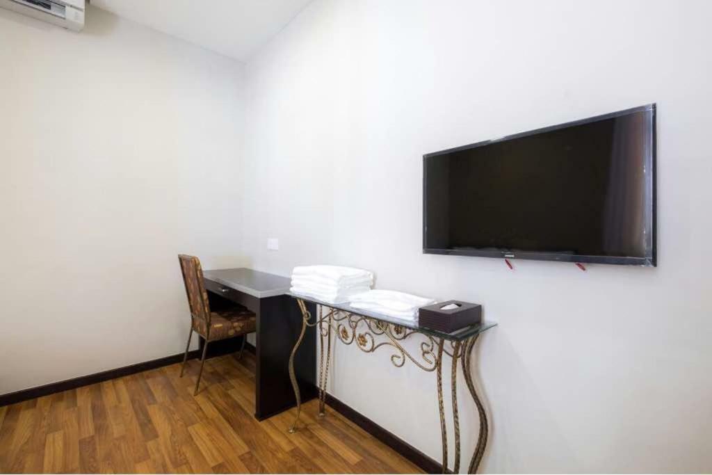6, Persiaran Tanjung Bunga 3 Vila Batu Ferringhi Exterior foto